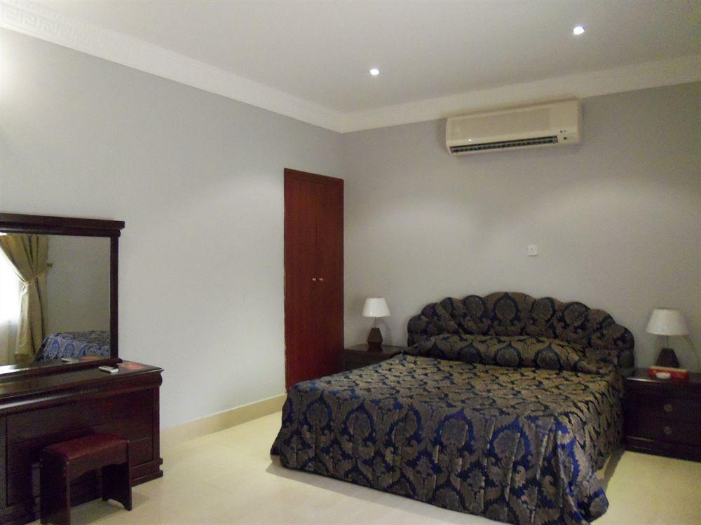 Royal Residence Hotel Apartments Umm al-Quwain Exteriör bild