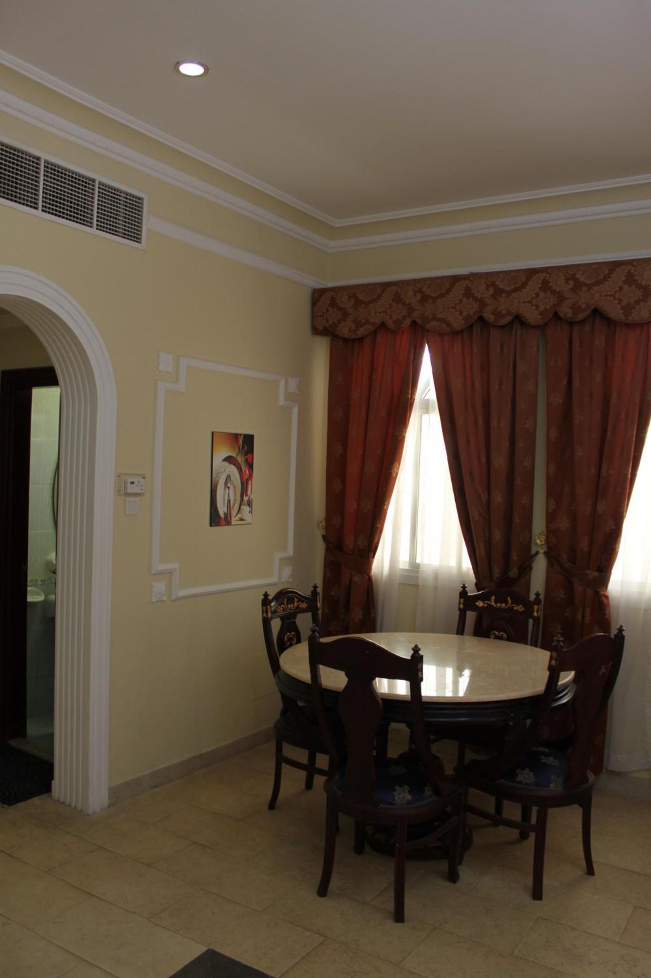 Royal Residence Hotel Apartments Umm al-Quwain Exteriör bild