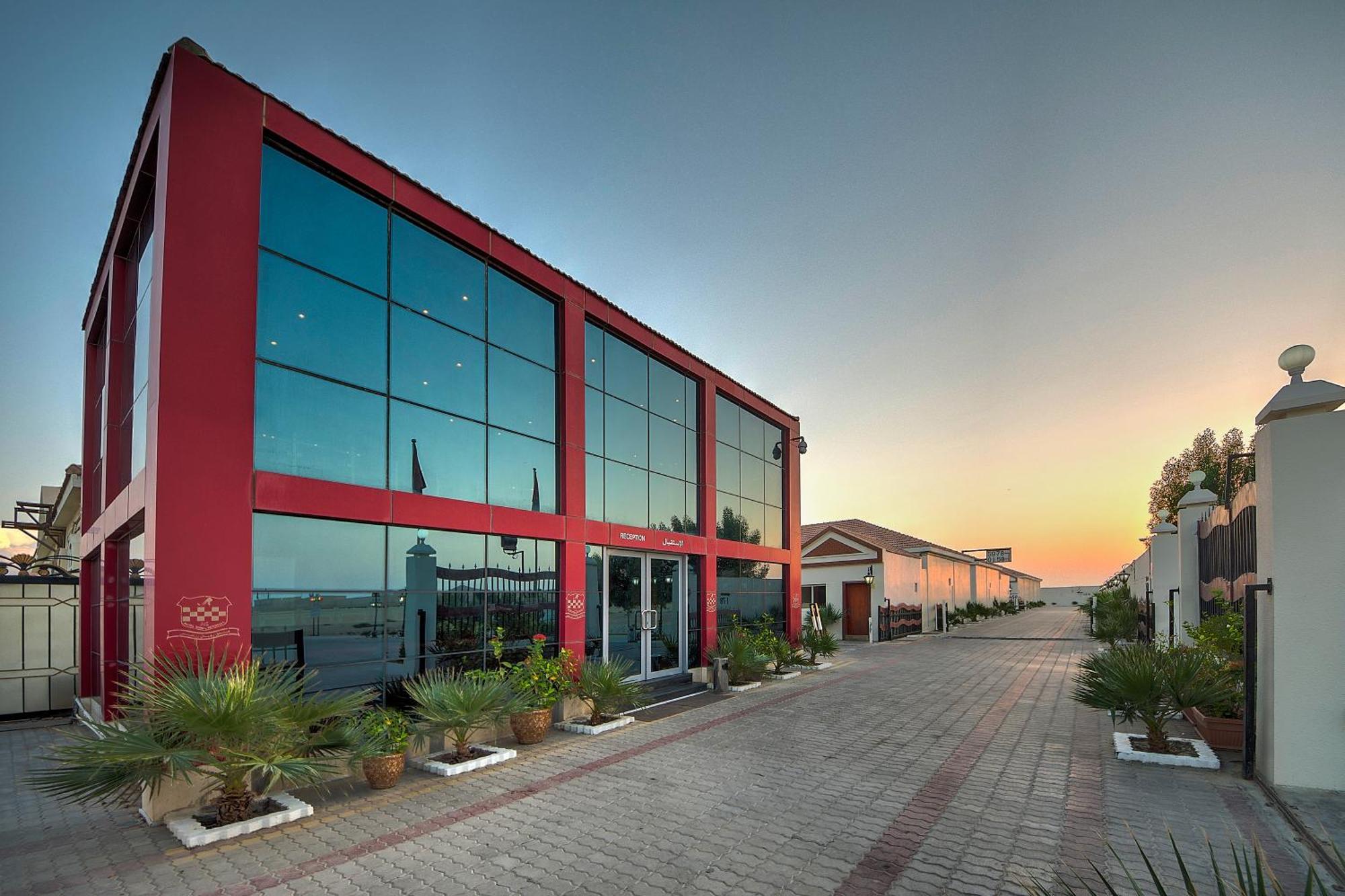 Royal Residence Hotel Apartments Umm al-Quwain Exteriör bild