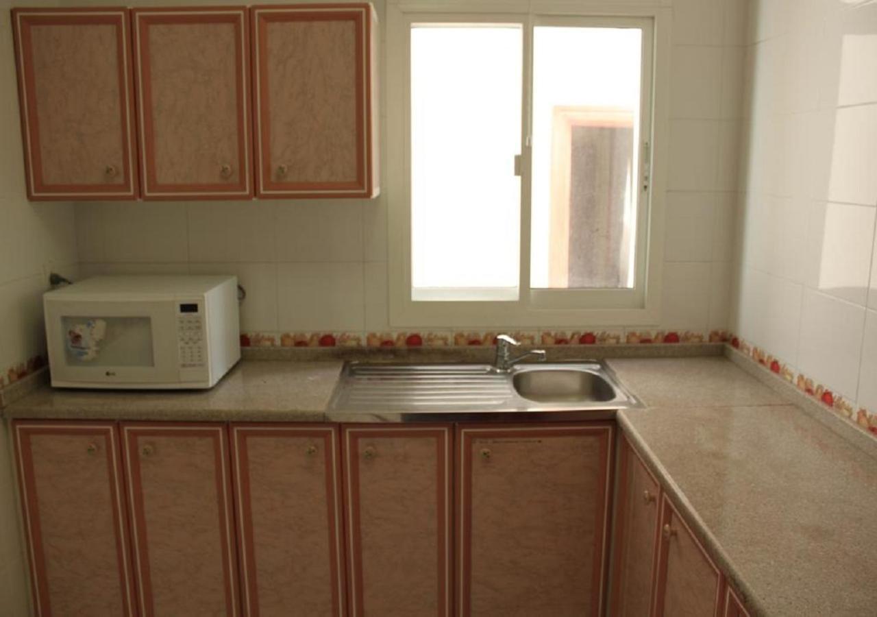 Royal Residence Hotel Apartments Umm al-Quwain Exteriör bild