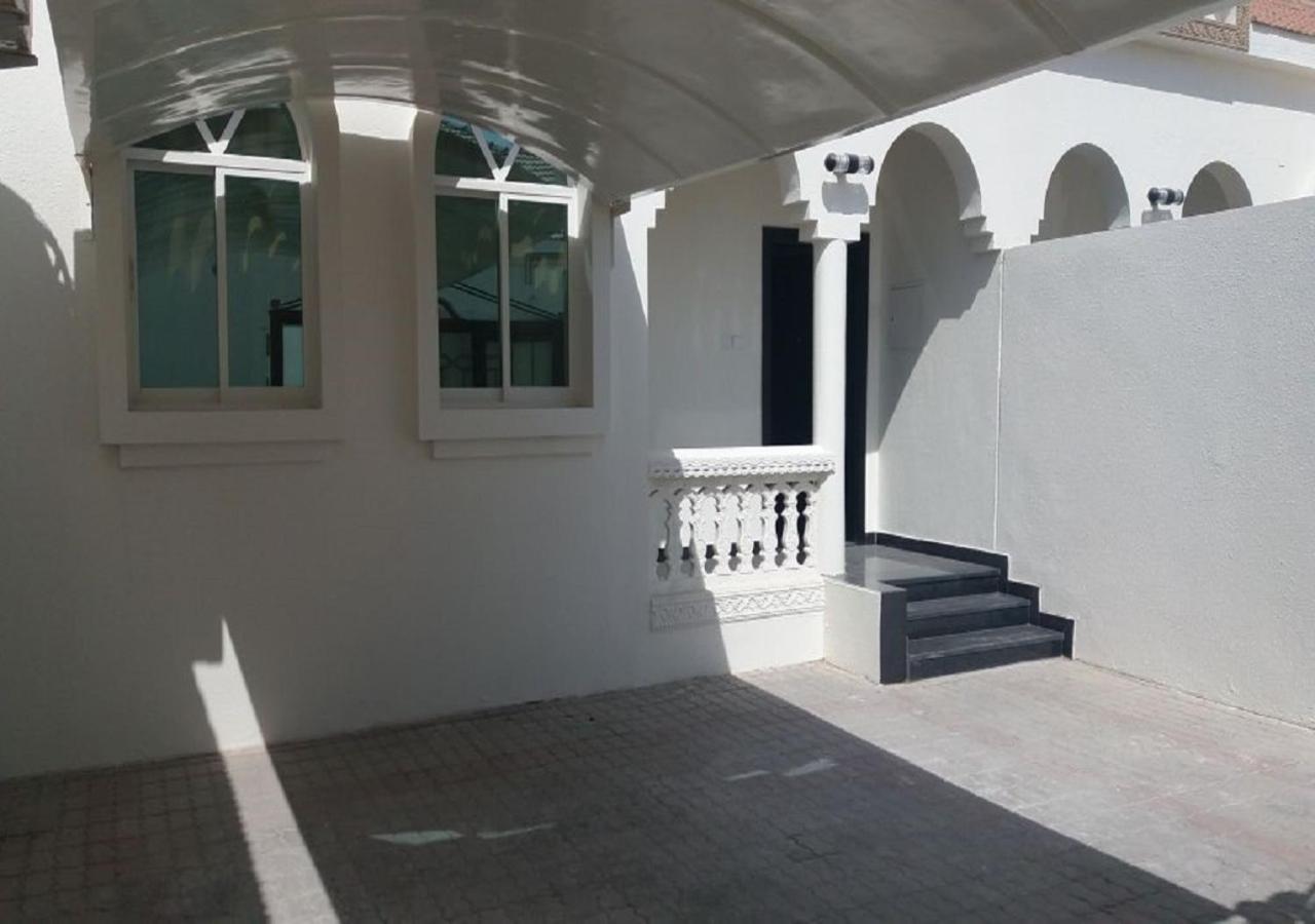 Royal Residence Hotel Apartments Umm al-Quwain Exteriör bild