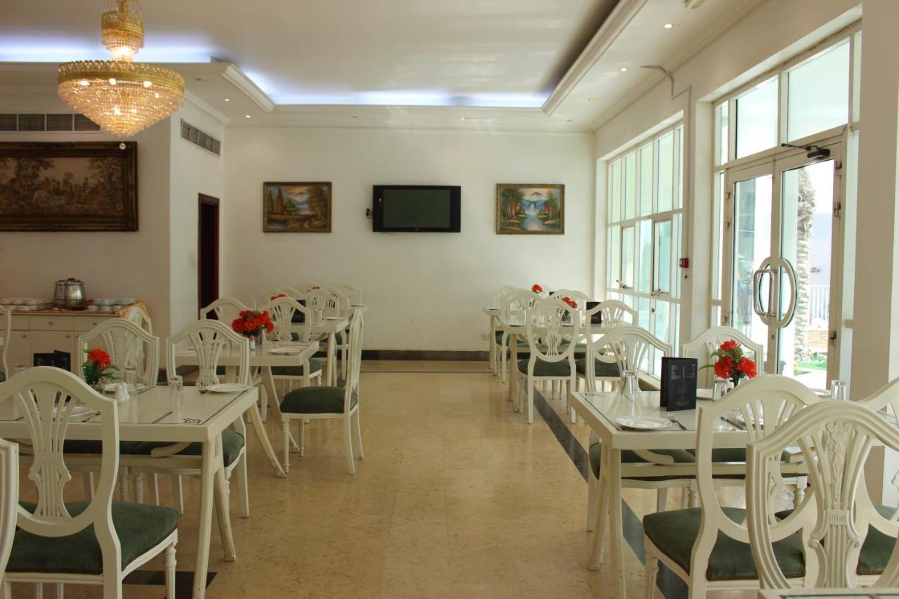 Royal Residence Hotel Apartments Umm al-Quwain Exteriör bild